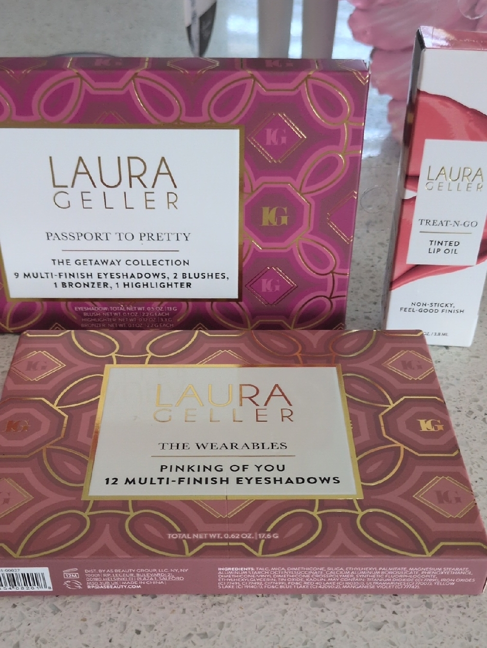 LAURA GELLER  Eyeshadow Palette, Tinted Lip Oil, 2 Blush 1 Highlighter 1 Bronzer